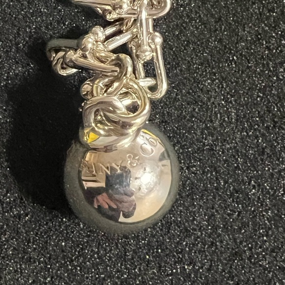 Tiffany HardWear
Small Wrap Bracelet
in Sterling Silver - Picture 8 of 10